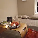 Adorable 1-bedroom With A Fantastic View - Free Parking Appartement