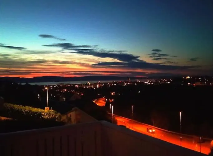 Lejlighed Adorable 1-bedroom With A Fantastic View - Free Parking
