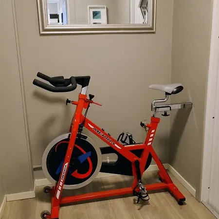 Adorable 1-bedroom With A Fantastic View - Free Parking טרונדהיים