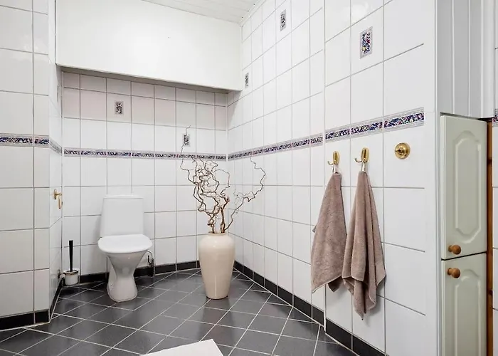 Adorable 1-bedroom With A Fantastic View - Free Parking *