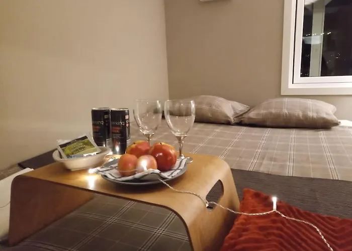 Adorable 1-bedroom With A Fantastic View - Free Parking דירה